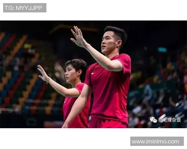 成都羽毛球队在邀请赛中的默契配合与战术分析